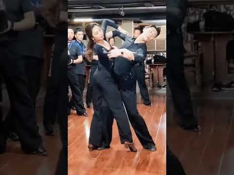 國標舞學習[33] - 三種原地轉動技術詳解/Three kinds of body rotation in Ballroom dancing (Ch/En subtitles)