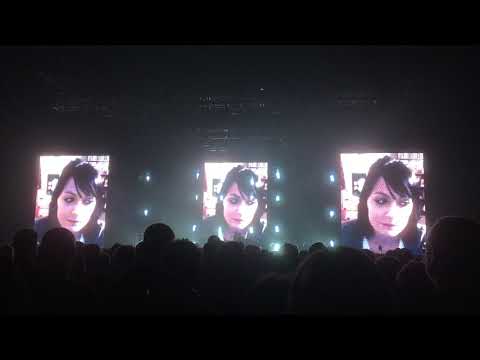 Massive Attack - Dissolved girl (live at SSE Hydro 28 Jan 2019)