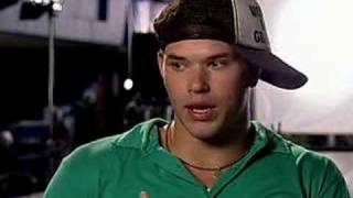 Интервью с Джоном Патриком Амедори о съемках в фильме "Бунтарка"