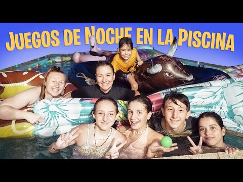 COMPETICIÓN en LA PISCINA ¡¡DE NOCHE!! con FAMILIAS YOUTUBERS