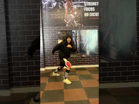 Footwork #boxing #combatsports #muaythai #mma #boxingtraining #boxingworkout