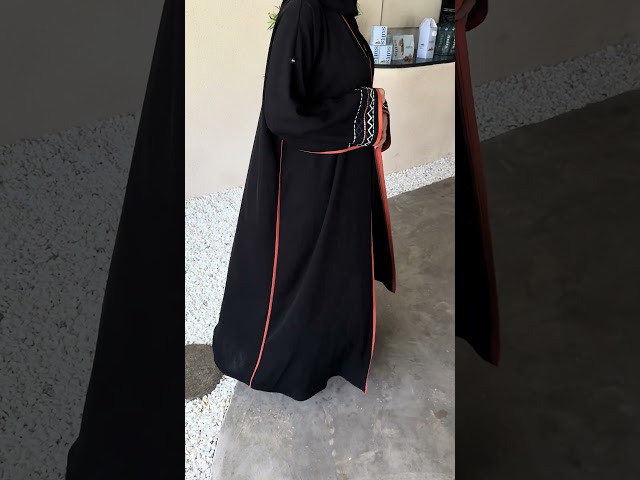 عباية كريب انترنت بتطريز هندسي برتقالي – Desert Glow | سدفة