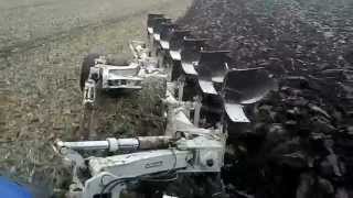 preview picture of video 'Ermo ploughing Bulgaria(2)'