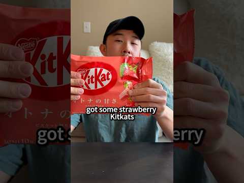 Strawberry KitKat Bars #kitkat #candy #tastetest