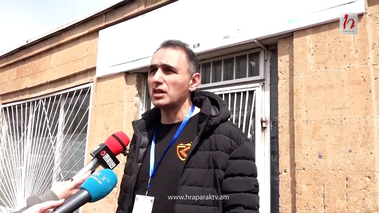 Գնացե՛ք, չեմ թողելու մտնեք. Չալաբյանին թույլ չեն տալիս Սարիկ Մինասյանի ապօրինի շտաբ մտնել