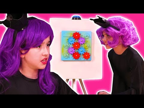 MALICE'S TIME TRAVEL DISASTER! 👵 Old Malice Saves Her! - Princesses In Real Life | Kiddyzuzaa