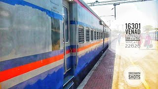 preview picture of video '[4K] Venad Express 16301 With Erode WAP-4 Departing Shoranur Jn| rVeez47|'
