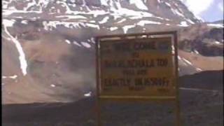 preview picture of video 'leh : ladakh MOTORBIKE TRIP BY Dr.BADAL'