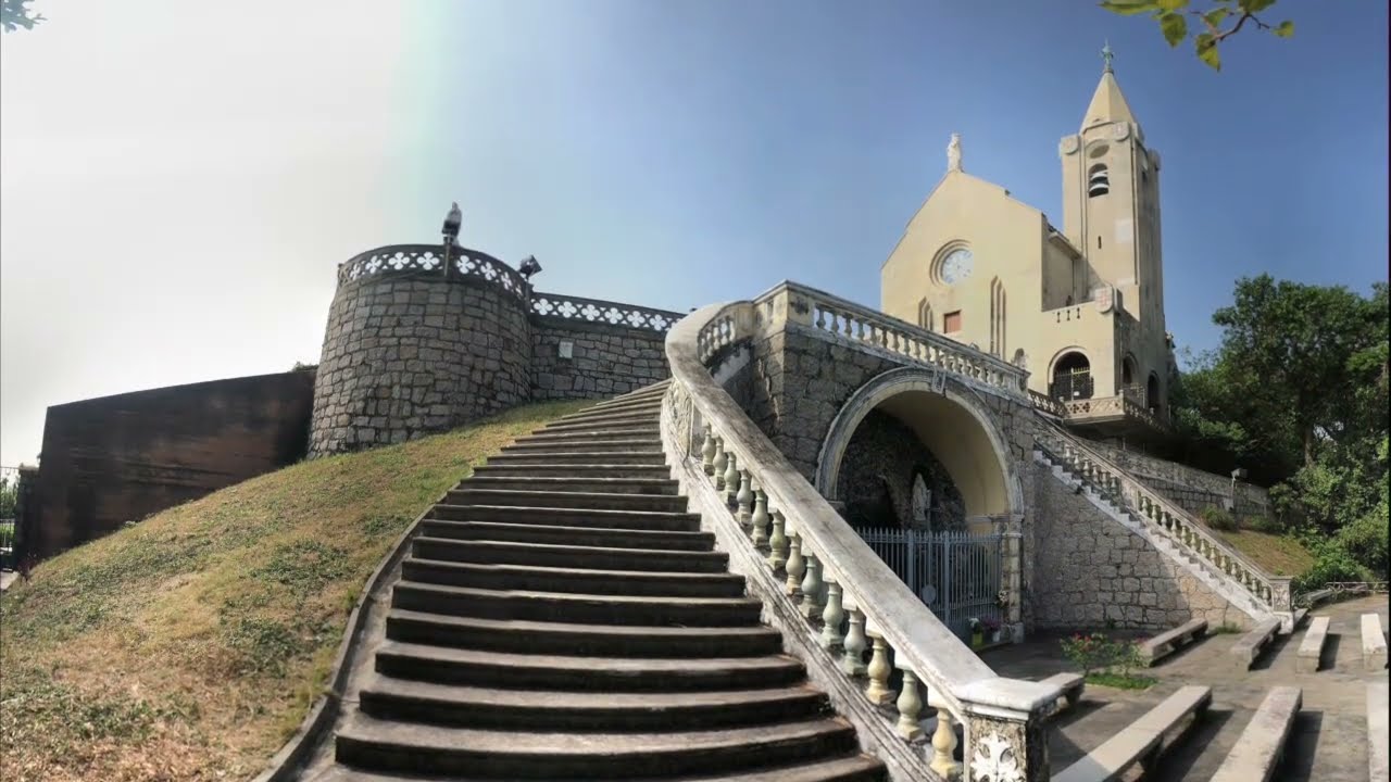 Enjoy a scenic drive from Macau city towards Penha Hill in this enticing video