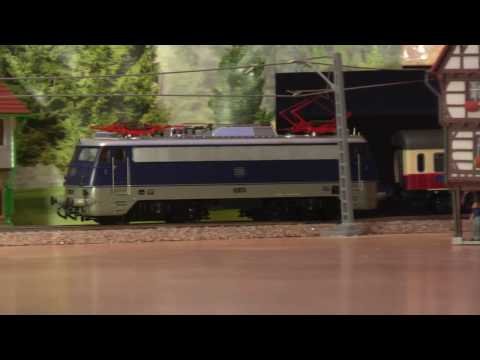 Baureihe E 10 Roco ( E10 383 DB ) 3/4