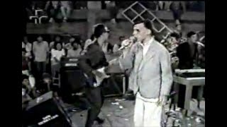 Titãs - &quot;Seu Interesse&quot; ao vivo no Fábrica do Som, 1984
