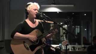 Laura Marling &quot;Walk Alone&quot; on WNYC&#39;s Spinning On Air