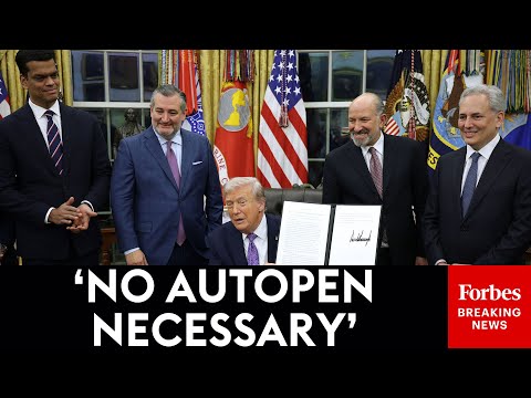 Video | Trump Signs Executive Order Blocking State-Level AI Restrictions