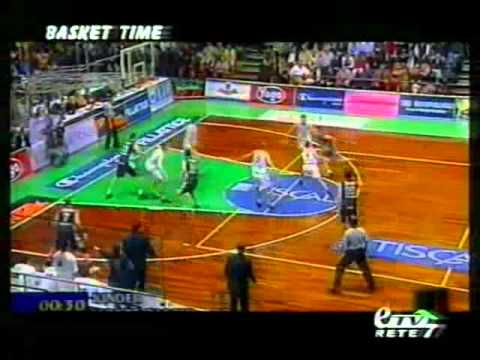 Coppa Italia 2002 - Virtus Kinder Bologna vs Montepaschi Siena (ultimi 2 minuti)
