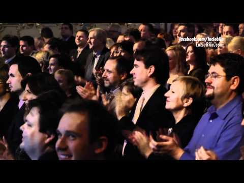 2011-12-13 Bílé Vánoce v Opeře - Lucie Bílá