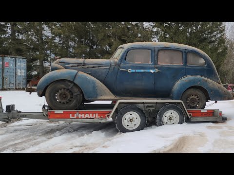 Unloading the 1936 Hudson barn find… should we leave this one original?