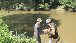 Ловля сачком в мутной воде весной