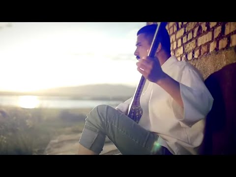 Baghri Qan - Mewlan Memtimin | Uyghur song (English Subtitles)