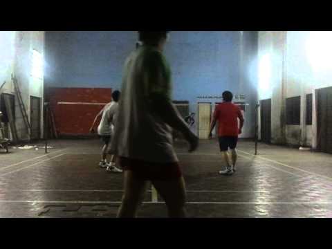 Myanmar Badminton 1/10/11 (C/TEO vs Sky/贤)