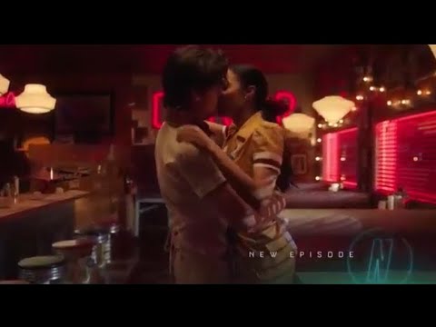 Riverdale 5x10 Jughead and Tabitha kiss at Pop’s