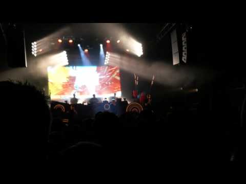 Chinese Man live Bikini Toulouse