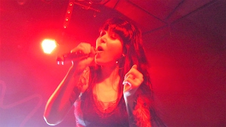 Sleigh Bells - I can only stare - Live Paris 2017