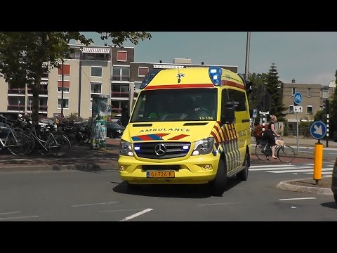 Nieuwe Ambulance 13-194 met spoed naar een melding in Purmerend