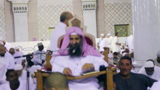 حكم إخراج زكاة الفطر إلى بلد غير البلد الذي مقيم فيه المزكي image