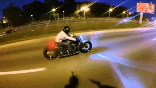 Test drive Harley-Davidson V-Rod Batman & Suzuki Boulevard Joker