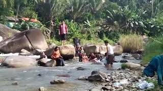 preview picture of video 'Mandi di batang air rangkiang luluih'
