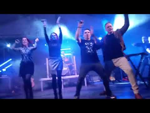 Delta és Betty és Josh Táncolj Velem PÁPA