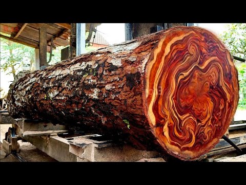 What an amazing find of beautiful redwood at the sawmill 