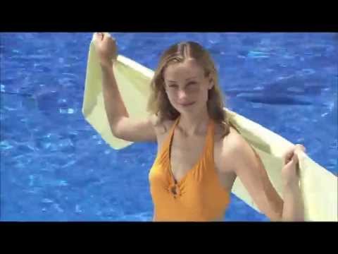 Panasonic HD Demo:  Beautiful Girl 1080p