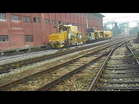 Plasuer & Theurer USP 2005 с още машини