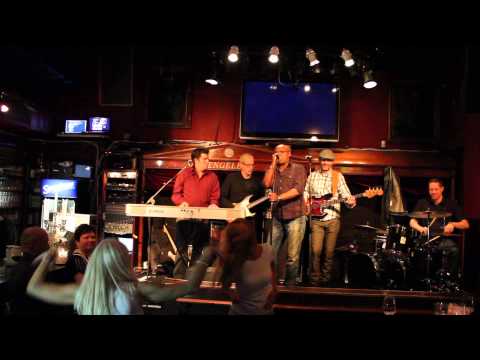 Joel Deluna - Mustang Sally (ENGELEN Pub, Stockholm, 2014/06/30) MVI 4877