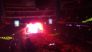 Dolly Parton - Walking on Sunshine Live @ Globen 27/8 2011