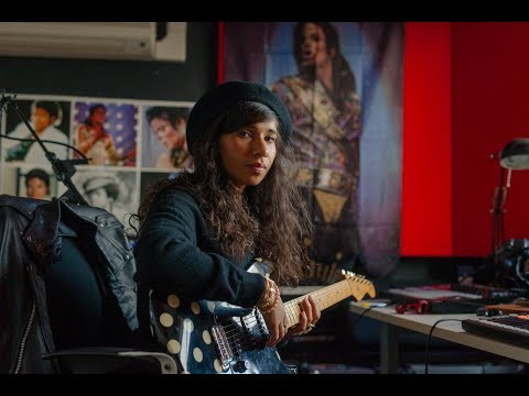 In the studio with Nabihah Iqbal | Native Instruments