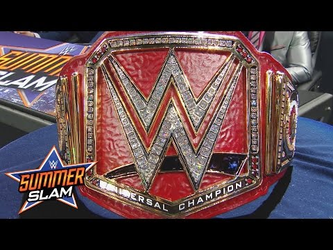 Stephanie McMahon und Mick Foley enthüllen den WWE Universal Championtitel: SummerSlam Exclusive