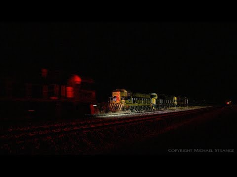 6MP5 Container Train Crosses SSR Grain At Night - PoathTV Australian Railways