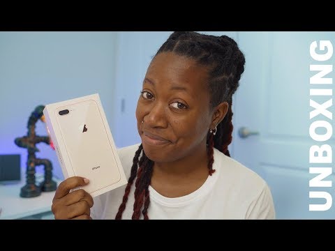 iPhone 8 Plus Unboxing + First Impressions