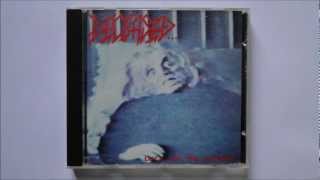 Deceased - Feasting on Skulls