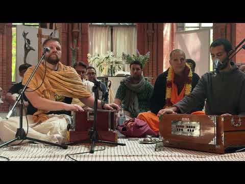 Amala Harinam Prabhu l Kirtan Mela Berlin 2025 l Day 3