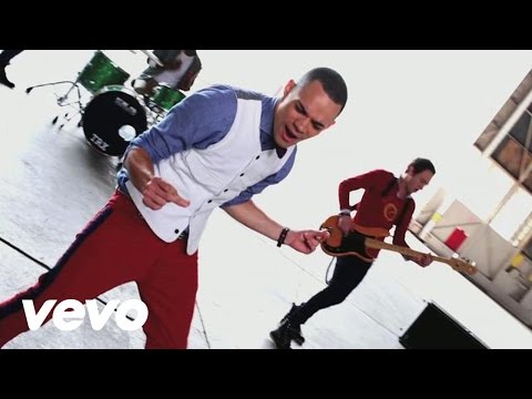 Royal Tailor - Make A Move