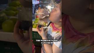 Download lagu Live Squid and Shrimp Eating Challenge in Thailand 😱 #shorts #food #thailand mp3