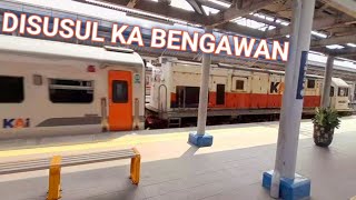 Download lagu Bengawan train overtakes at Tambun Station mp3 Download lagu Bengawan train overtakes at Tambun Station mp3