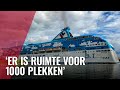 Cruiseschip voor vluchtelingen komt aan in Amsterdam