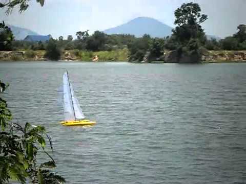 Triton II with assymetric foils - Mini40/F-48 Trimaran