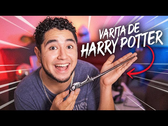 Vídeo relacionado con Funidelia Varita Oficial de Harry Potter con luz para Adulto. Incluye: Varita de 34,5 cm Funciona con 3 Pilas Incluidas - Traje para Adultos para Fiestas y Carnaval