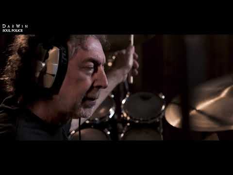 DarWin – Soul Police -- Simon Phillips Drum Performance Close Up