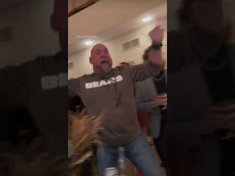 Sorry for all the noise warnings 😅 #fans #reaction #chicagobears